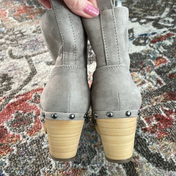 New Clog Style Booties - Picture 4 of 5